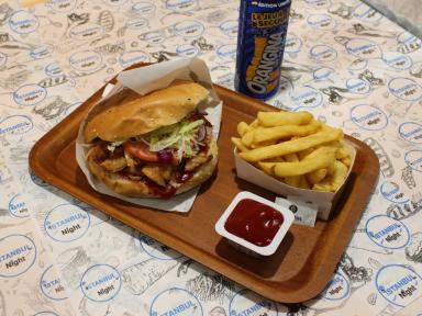 Istanbul By Night // Restaurant turc – Kebab, Tacos, Burgers, Sandwichs en livraison sur Denain